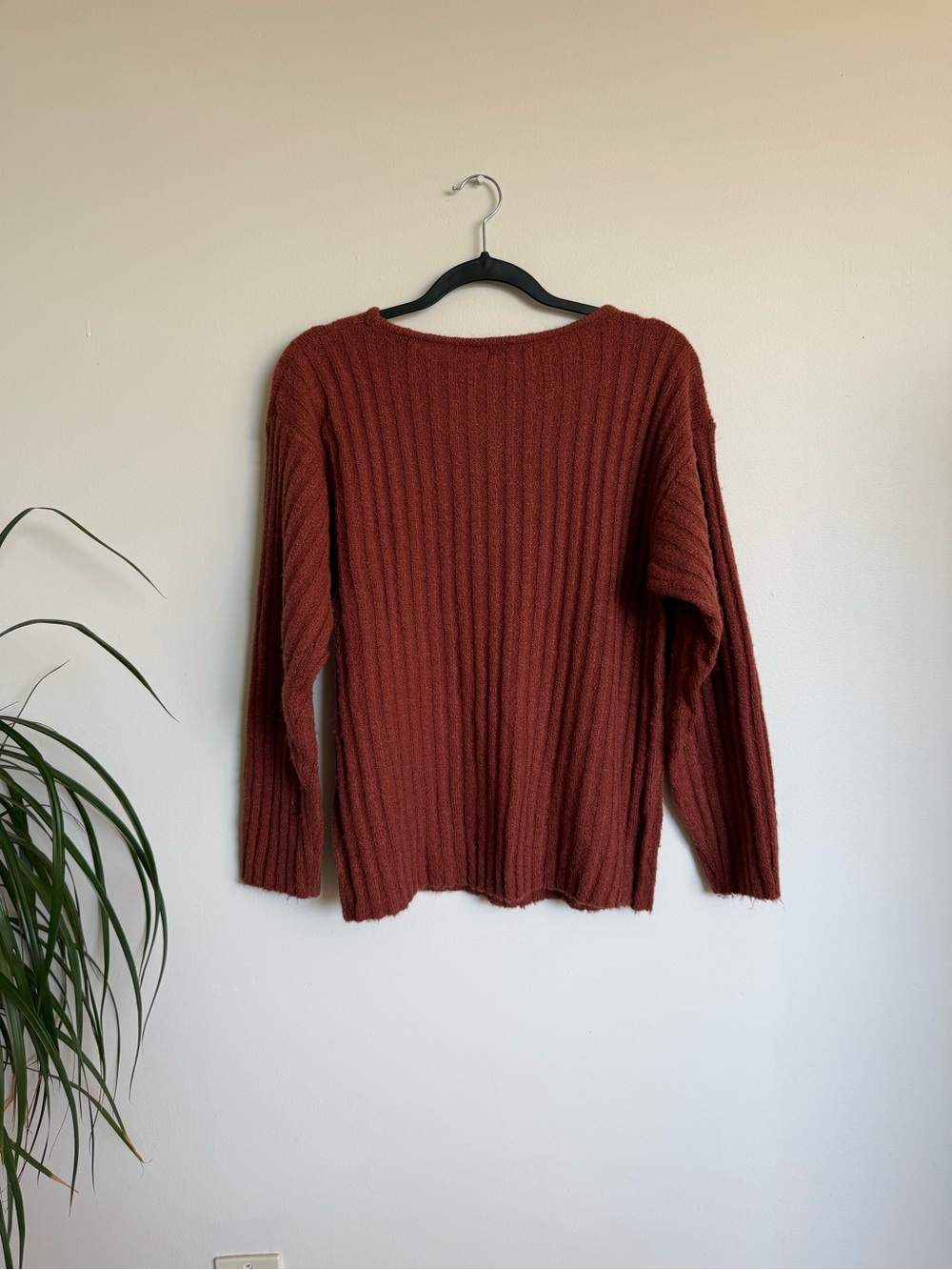 Cozy Rust Ribbed Crewneck Sweater - Picture 4 of 4